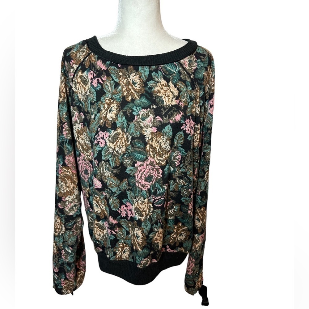 Entro Floral Print‎ Crewneck Pullover Sweater With Ribbon Tie on Sleeve Size L
